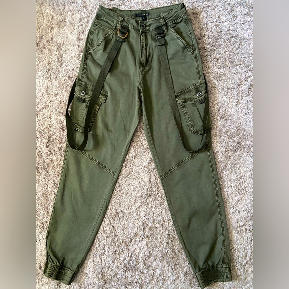 FASHON NOVA olive oversized cargo pants - S